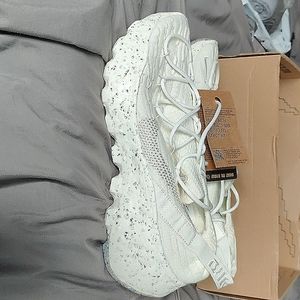 Nike Space Hippie 04 white